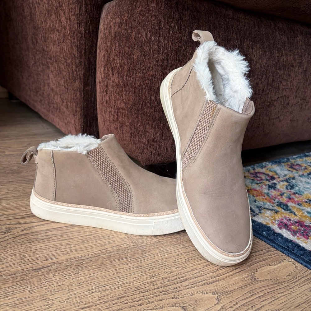 TOMS Faux Fur Lined Slip-On Ankle Boots